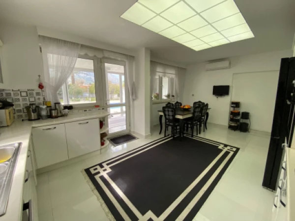 New-build property in Kemer - 325 sqm