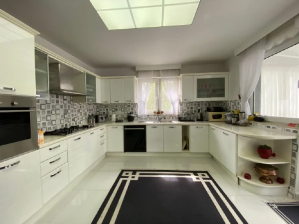 New-build property in Kemer - 325 sqm