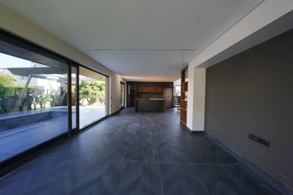 Resale property in Kemer - 220 sqm