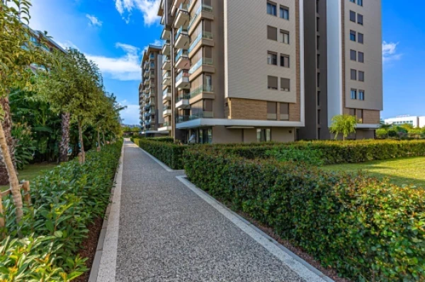 Resale property in Konyaalti (Antalya) - 150 sqm