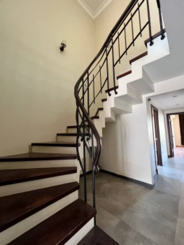 Resale property in Konyaalti (Antalya) - 280 sqm