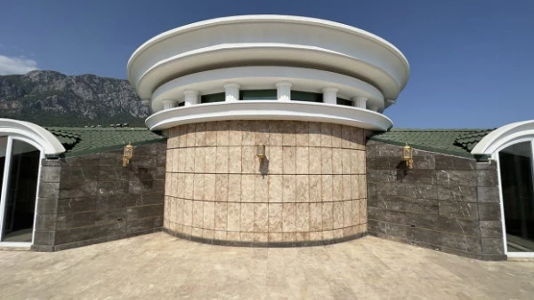 New-build property 5+2, 6+2 in Kemer - 850 sqm