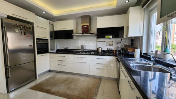 Resale property in Muratpasa (Antalya) - 150 sqm