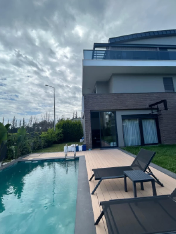 Resale property in Muratpasa (Antalya) - 485 sqm