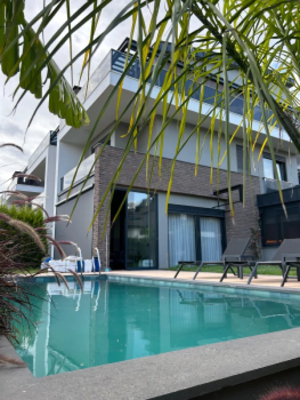 Resale property in Muratpasa (Antalya) - 485 sqm