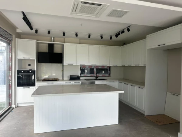 Resale property in Konyaalti (Antalya) - 550 sqm